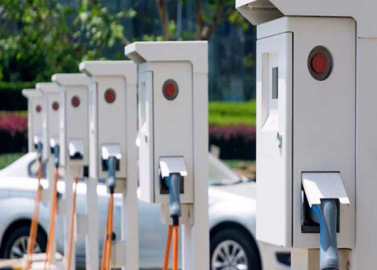 英國電動汽車行業(yè)陷入困境，英媒：中國背鍋！